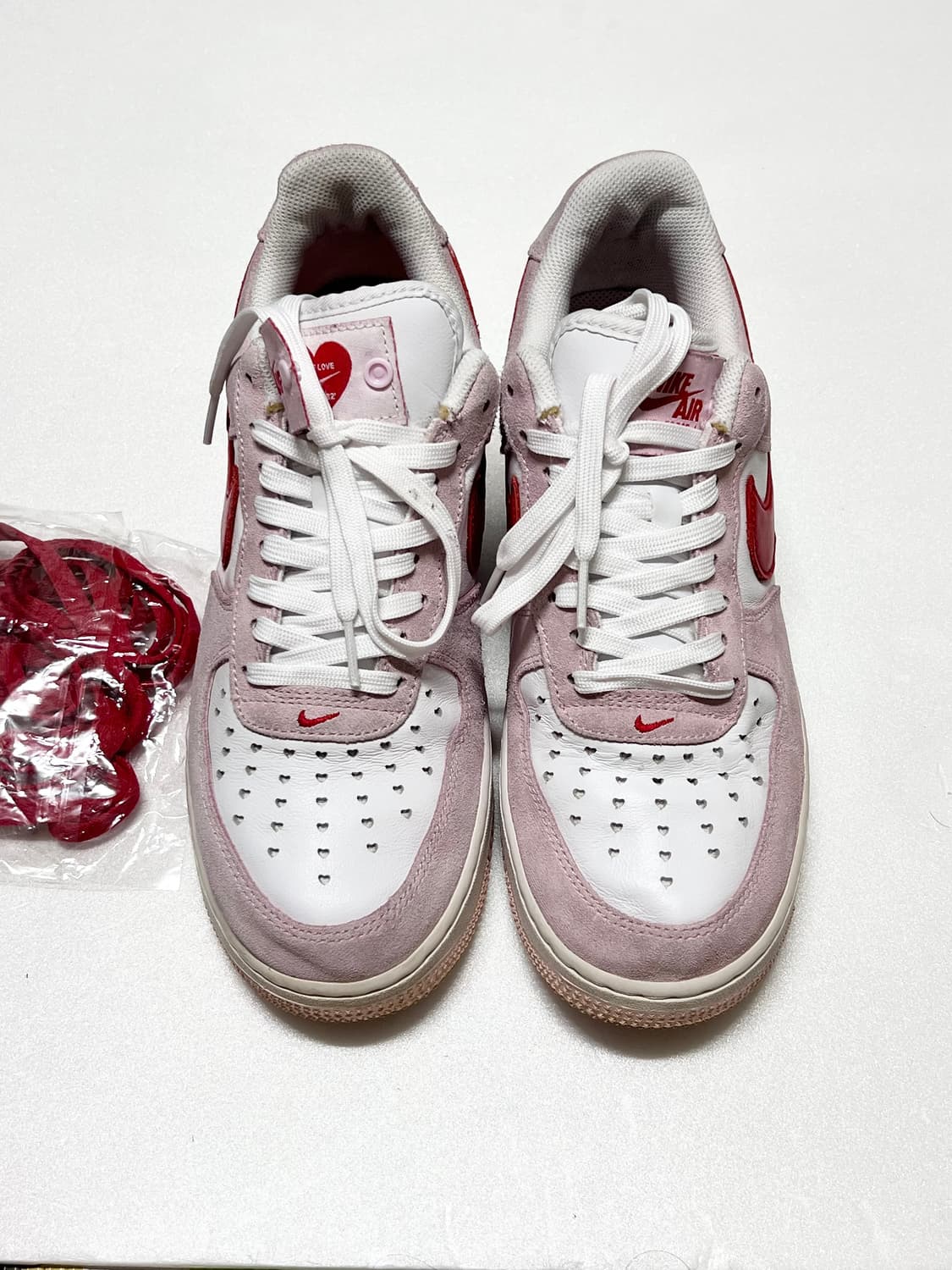 [260] 나이키 에어포스1 발렌타인데이 상품이미지1