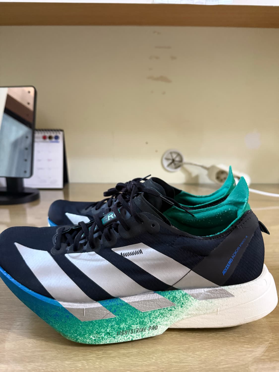 아디다스 아디제로 프로4 코어 블랙 글로리 그린 상품이미지5
