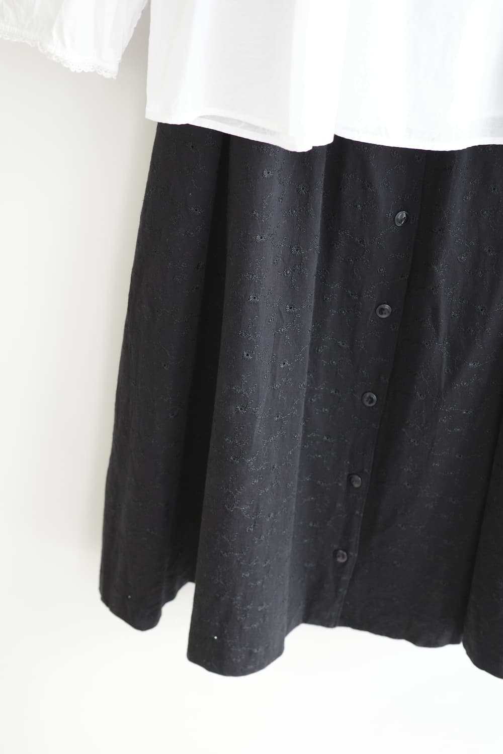 Peyton place 블랙 펀칭 레이스 롱 스커트 상품이미지7