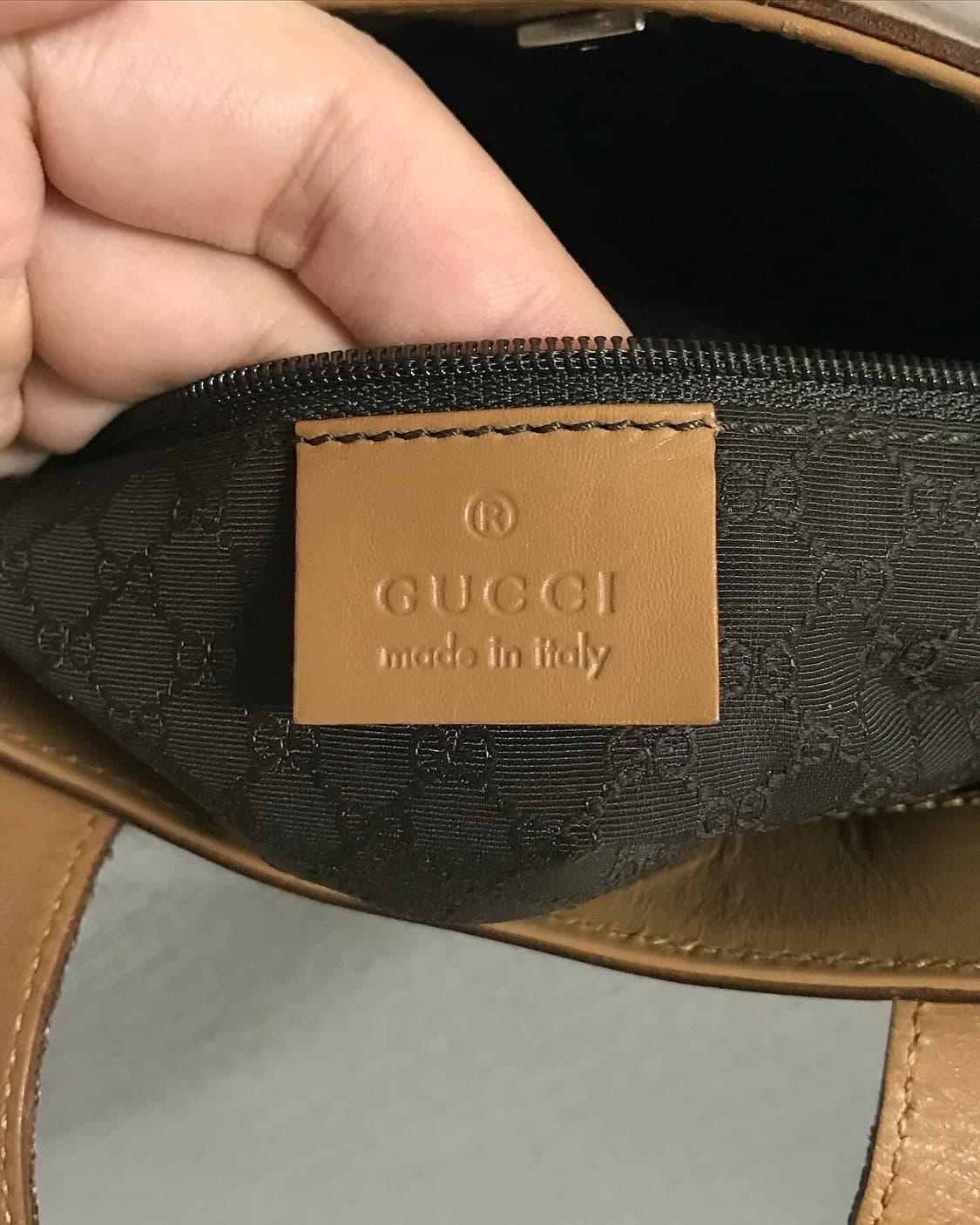 구찌 로고 레더 토트백 상품이미지7