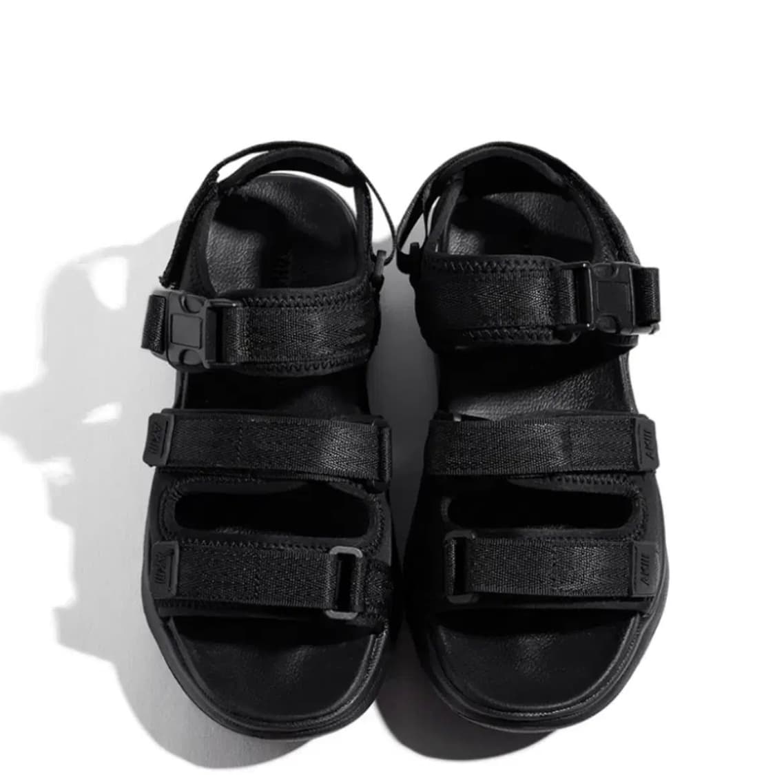 아키클래식 베가스 샌들 트리플 블랙 250 상품이미지1