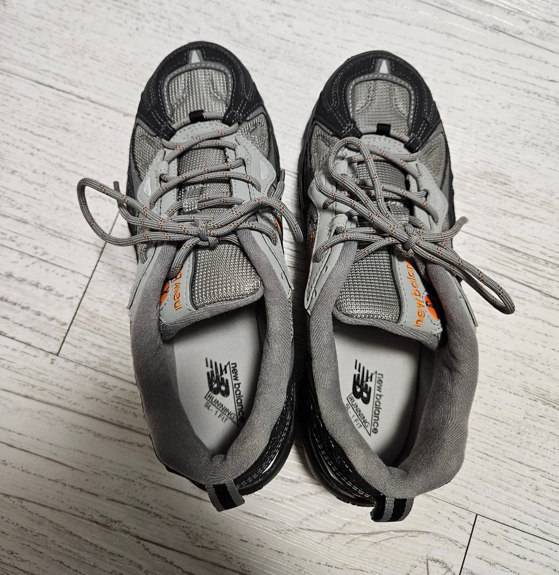 뉴발란스 703 그레이 블랙 오렌지 260사이즈 상품이미지4