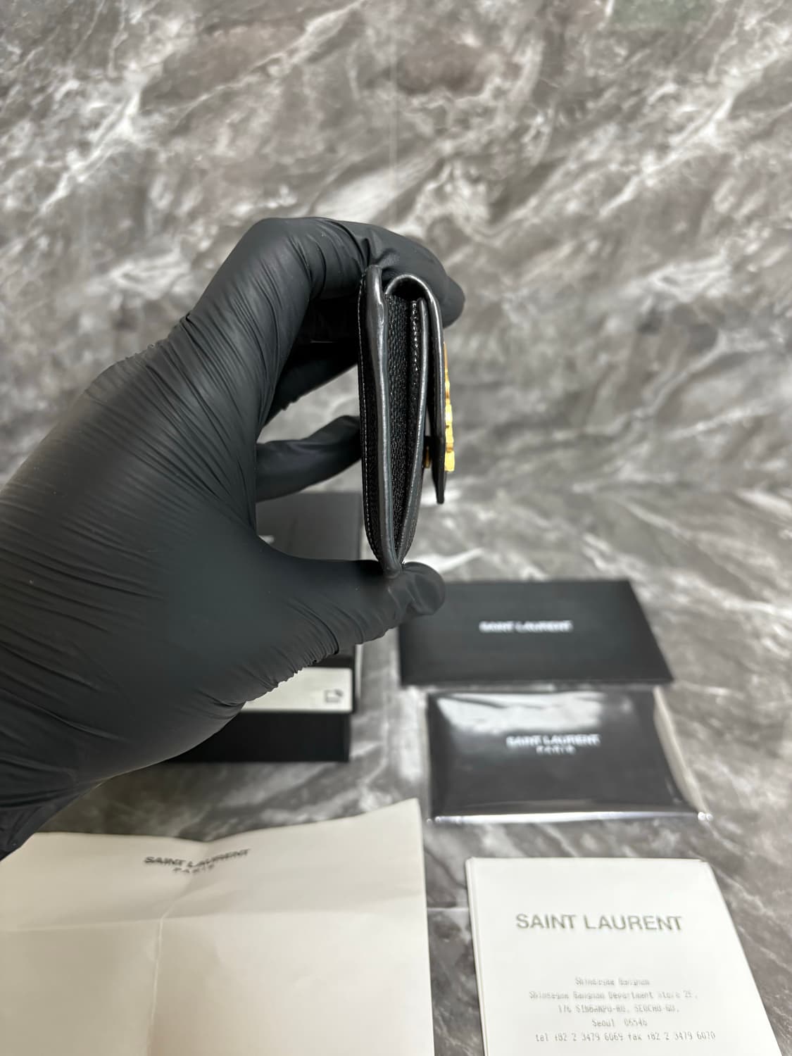 입생로랑 그랑 드 뿌드르 엠보스드 업타운 비즈니스 카드지갑 상품이미지6