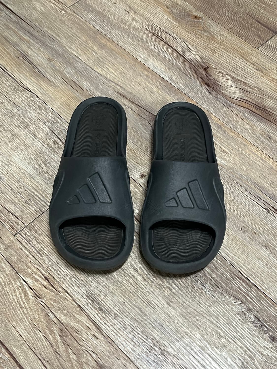 아디다스 아디케인 슬라이드 블랙 상품이미지3