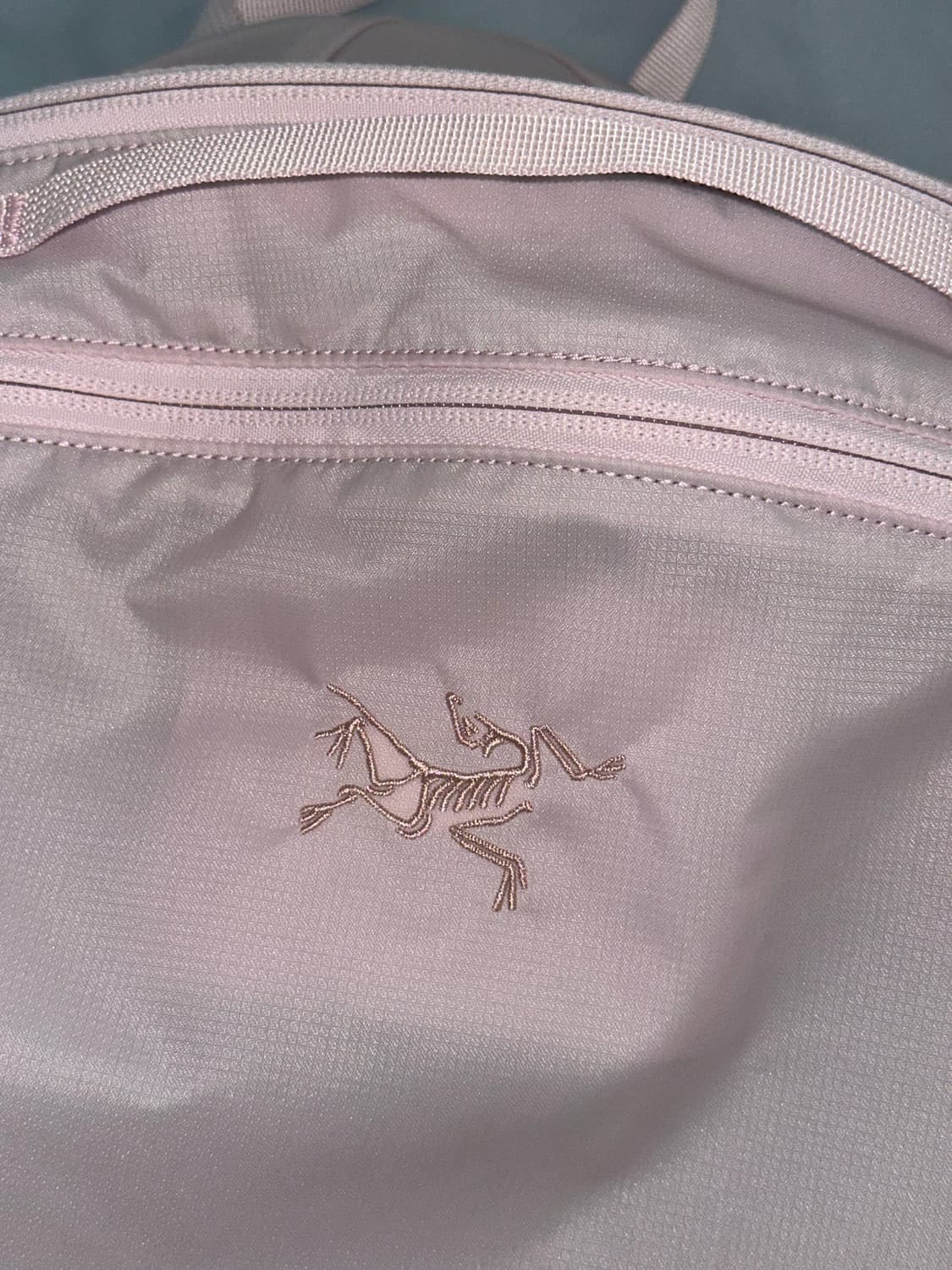 아크테릭스 헬리아드 15 핑크 상품이미지4