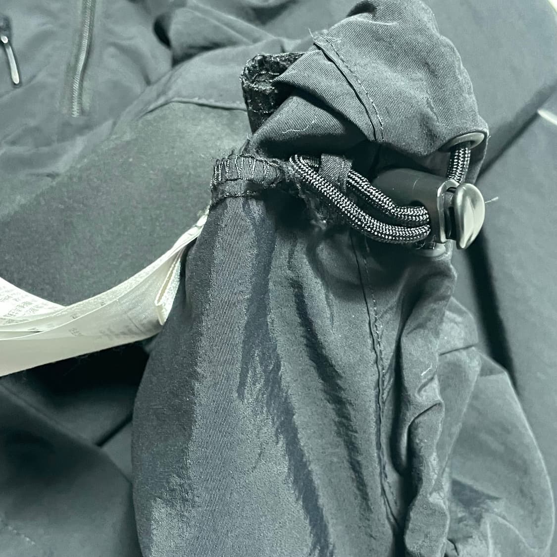 M 아디다스 스펠링 로고 블랙 후드 아노락 상품이미지4