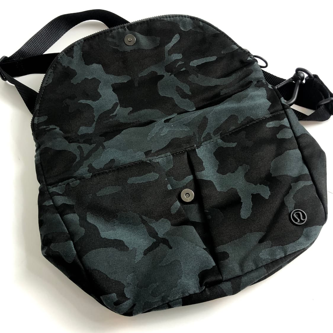 룰루레몬 카모 크로스백 상품이미지4