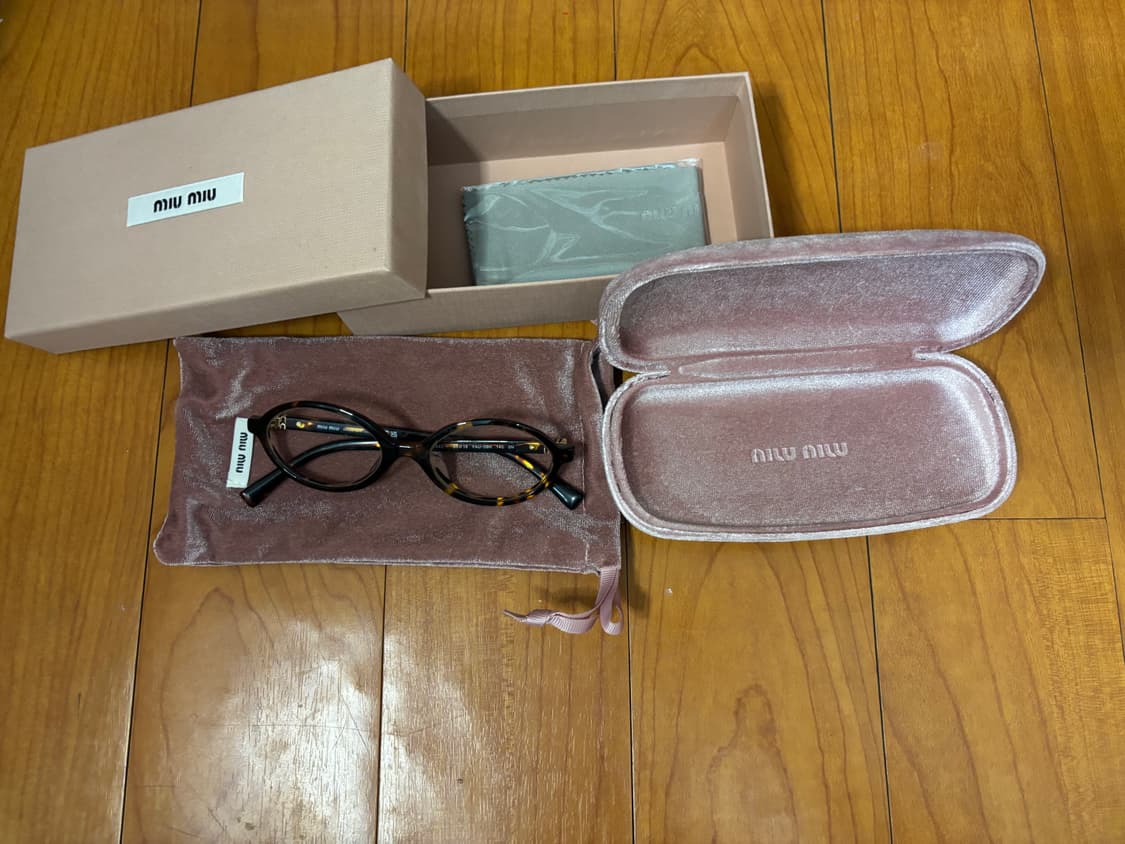 미우미우 리가드 안경테 (변색렌즈) 상품이미지1