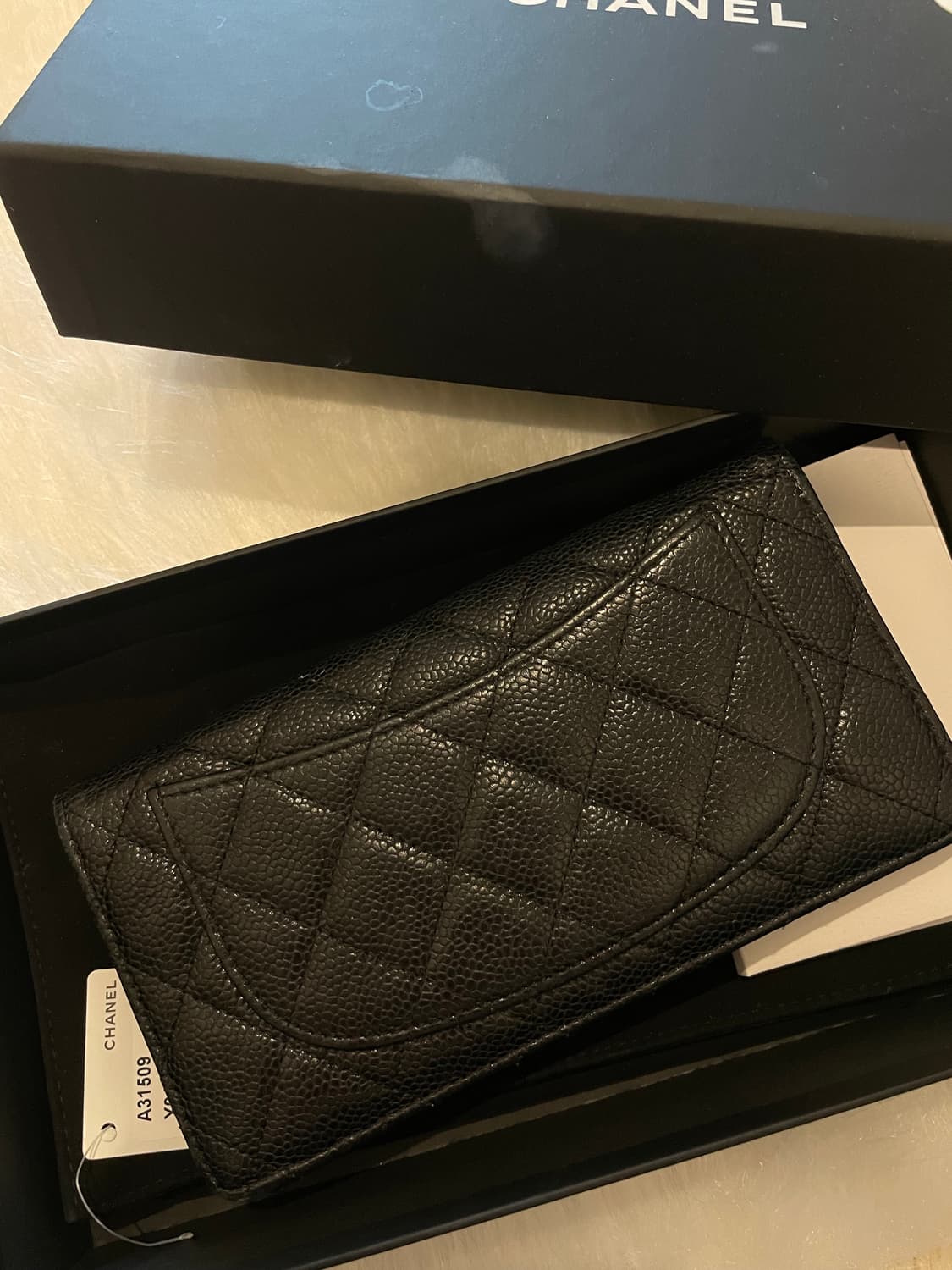 샤넬 캐비어 장지갑 블랙 금장 상품이미지3