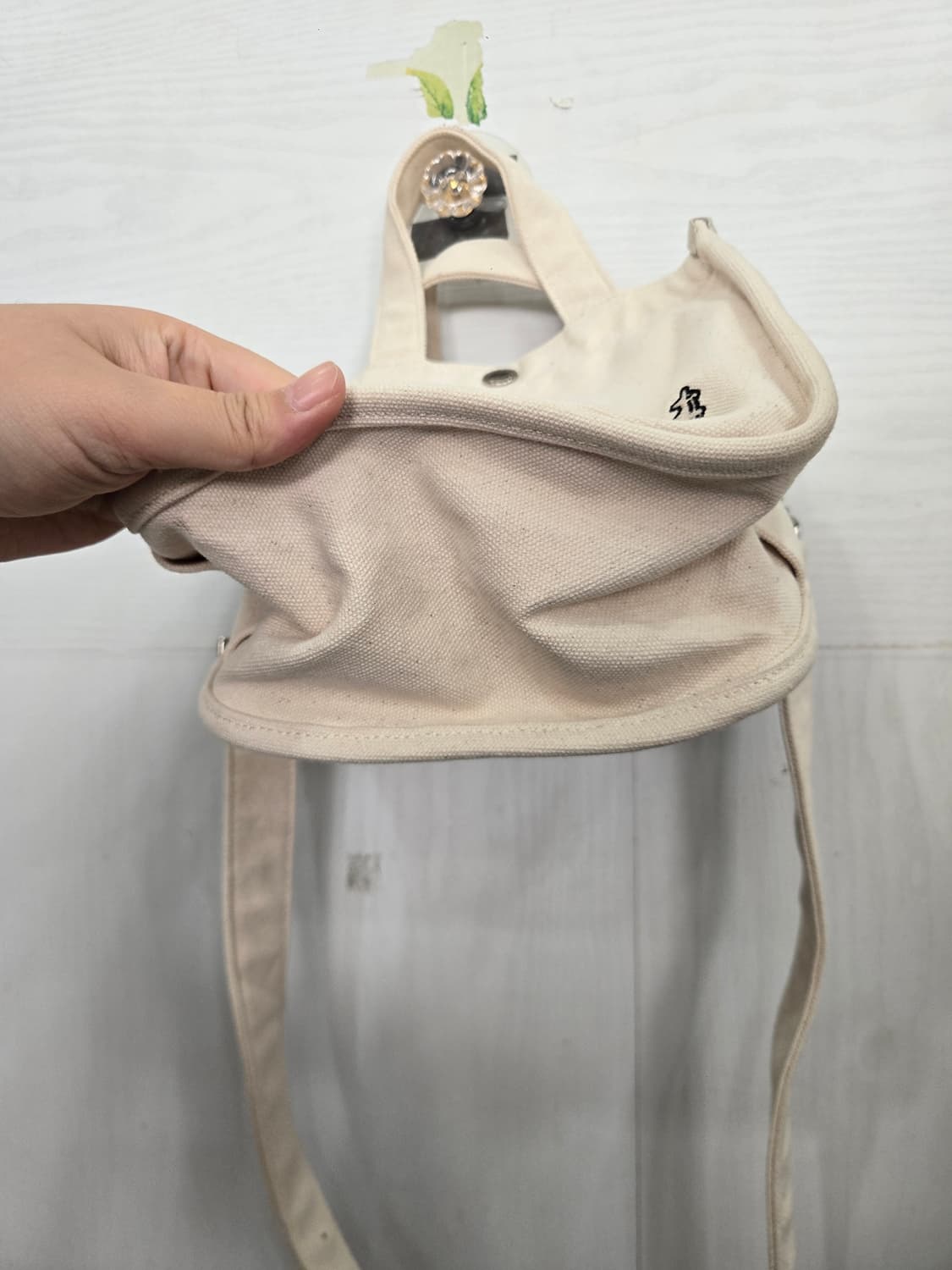 KANGOL 캉골 크로스백! 깔끔한 디자인! 크로스끈도 있습니다~ 상품이미지3