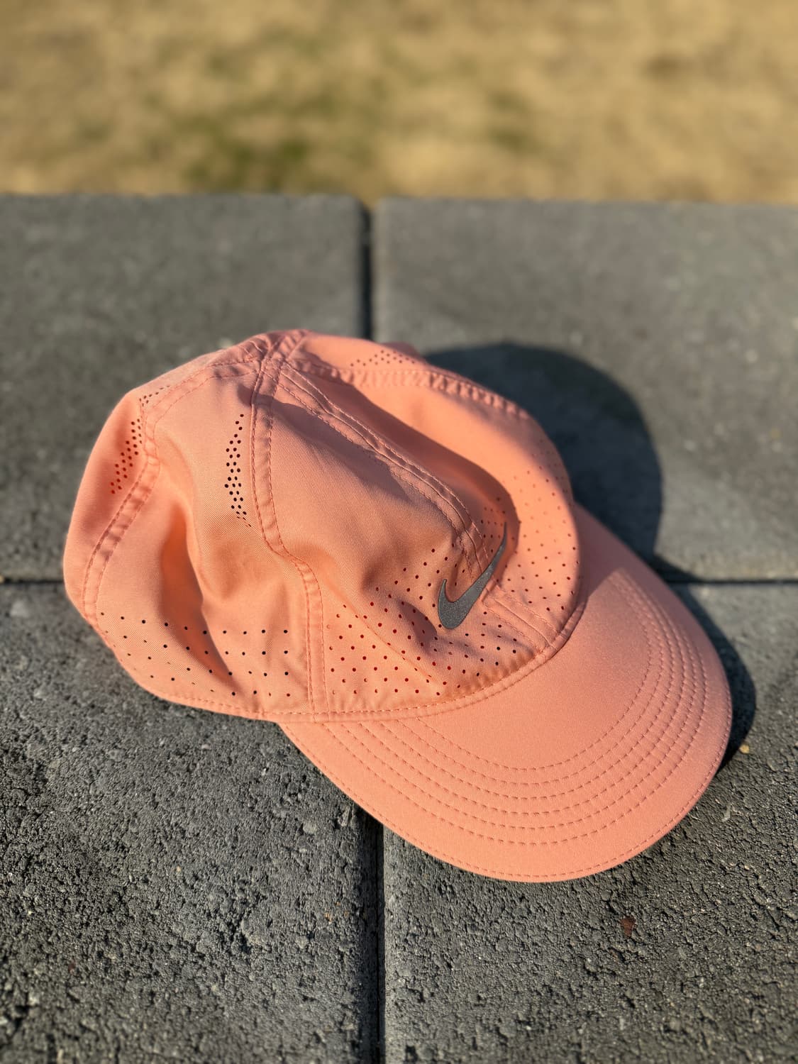 Nike Featherlight DRI-FIT  Pink Ball Cap 상품이미지1