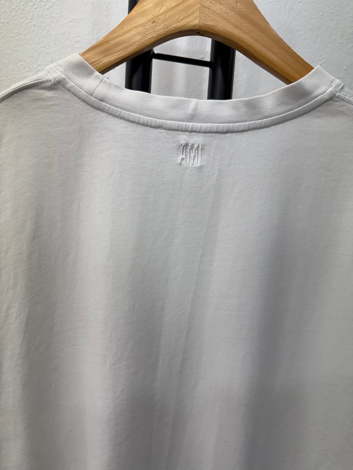 매장판정품) 아미 남성 스몰 하트 반팔티 XL 상품이미지6