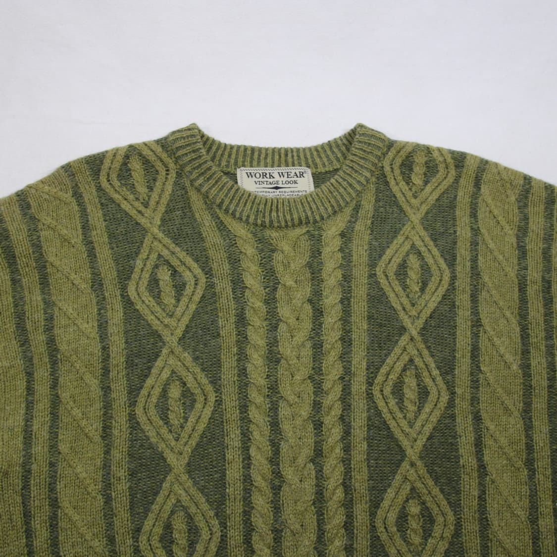 (착용컷) WORK WEAR 케이블 니트 (남성용 103) 상품이미지3