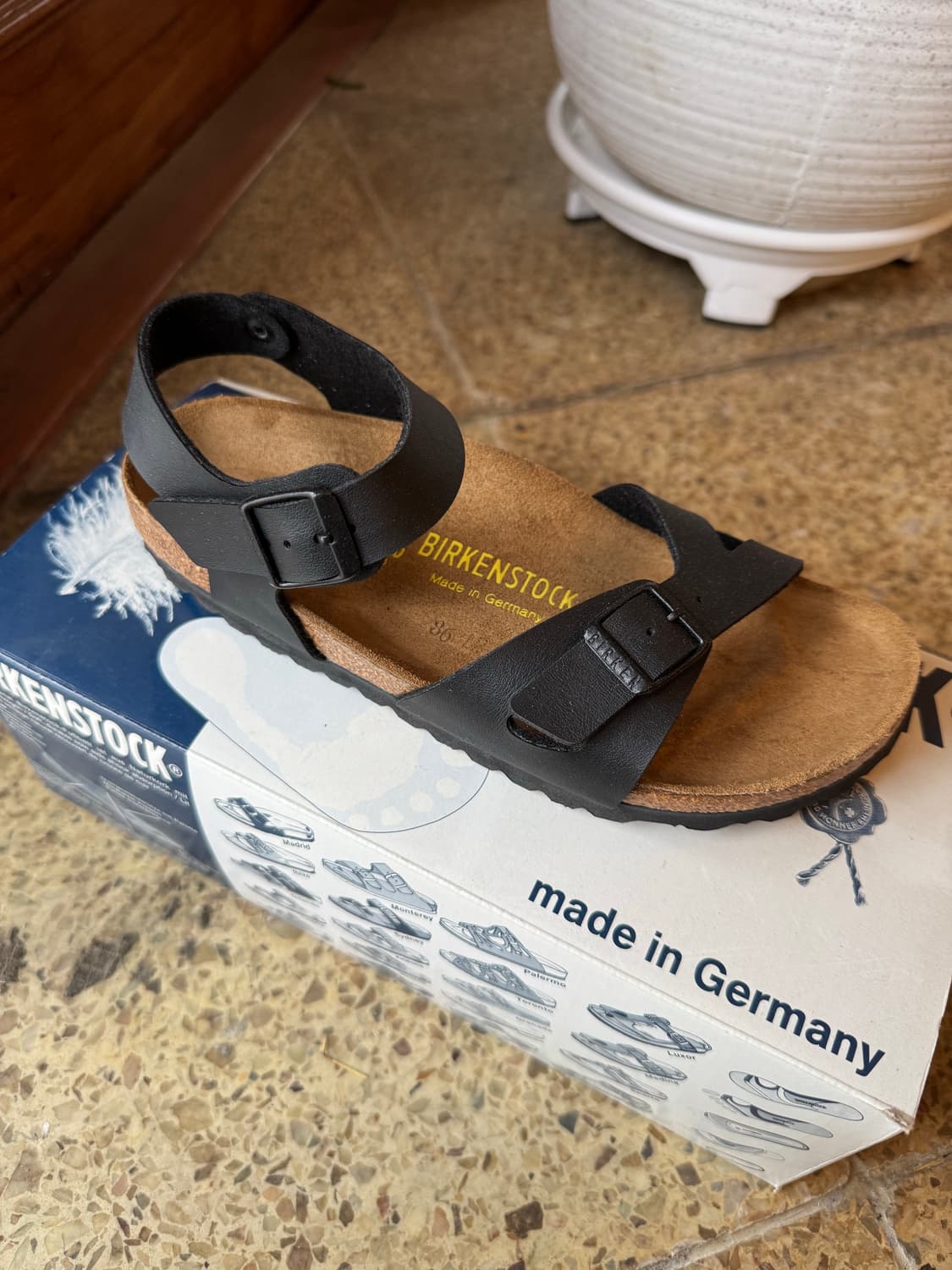 [새상품] 버켄스탁 리오 블랙 (230/36N) 상품이미지1