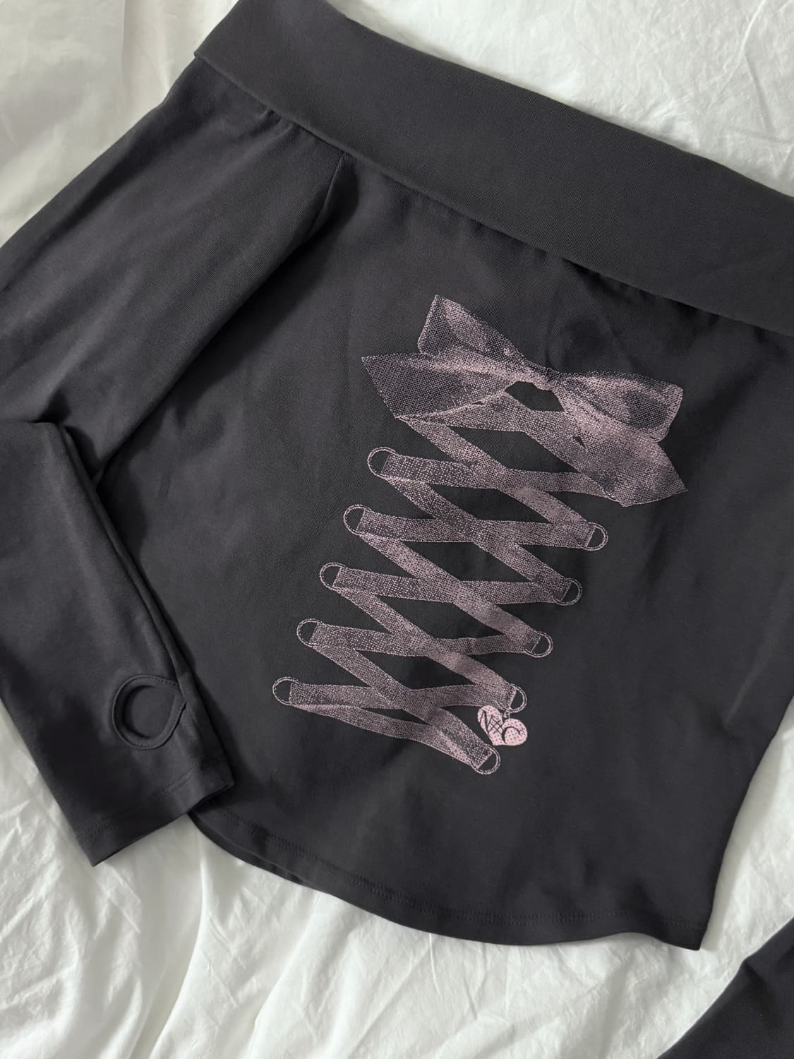 노피셜노피스 리본 오프숄더 탑-차콜 상품이미지5