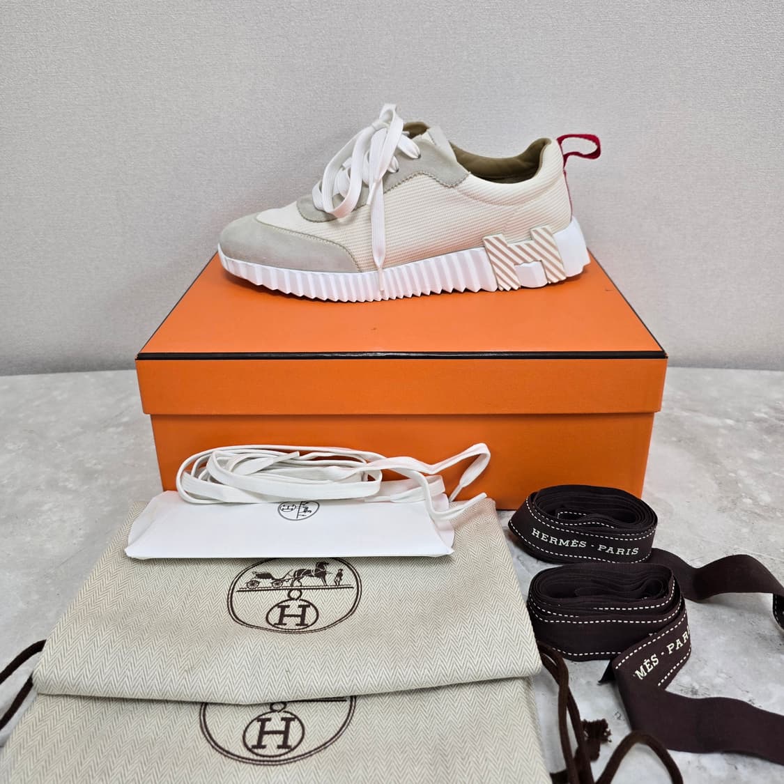 에르메스 바운싱 스니커즈 신발 38사이즈 판매 상품이미지1