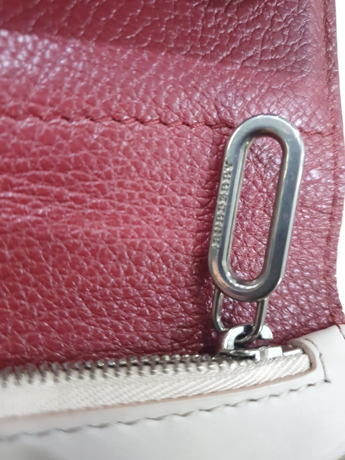 버버리(BURBERRY)버버리D링가죽장지갑 버건디 여성 지갑 상품이미지7