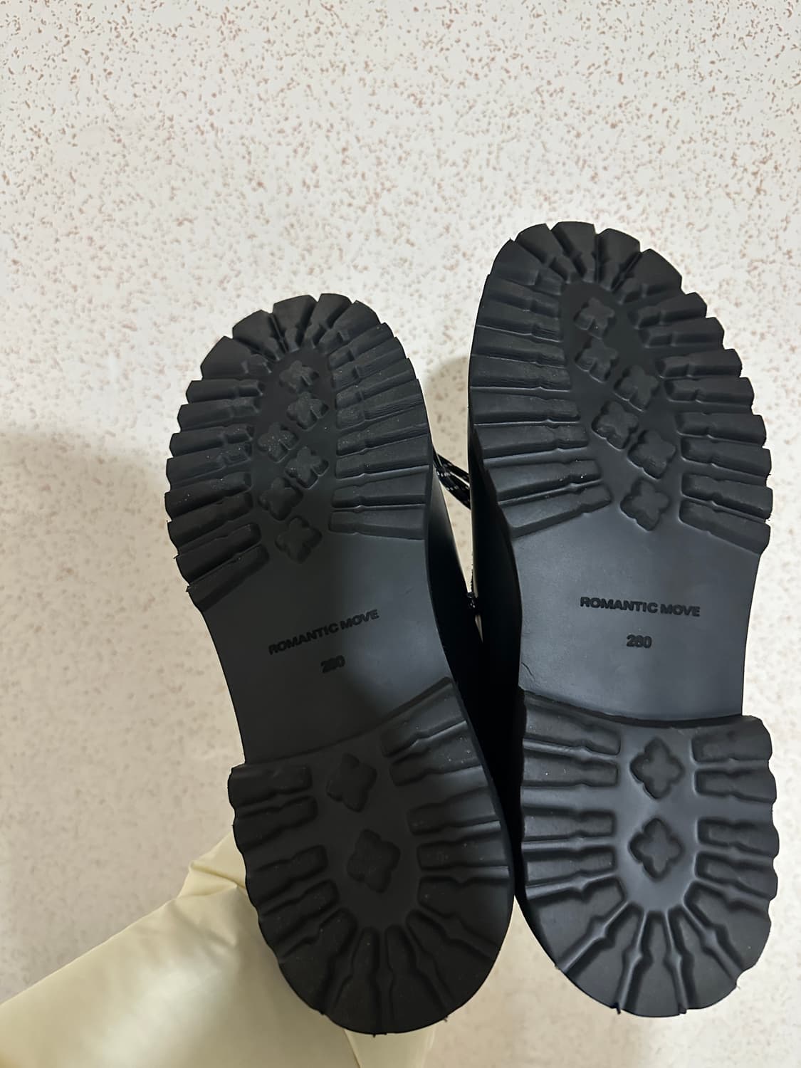 로맨틱 무브 오트 마운틴 슈즈 R24M018 (오일 블 랙) 상품이미지10