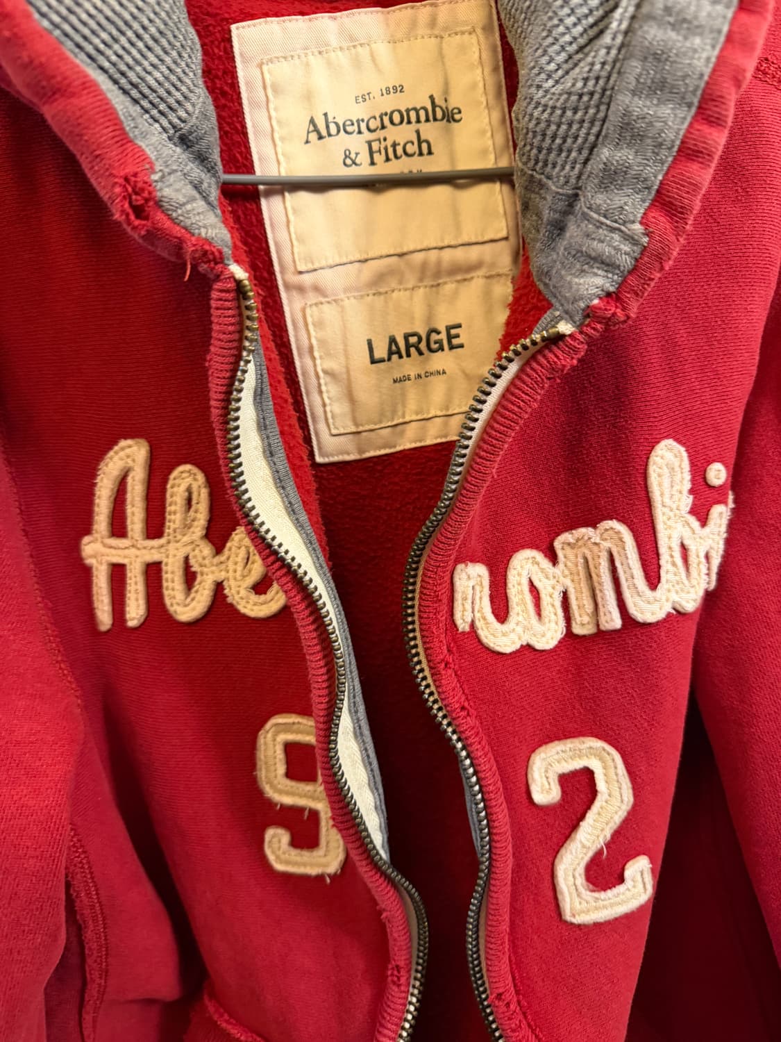 아베크롬비 y2k 레터링 후드집업 상품이미지3