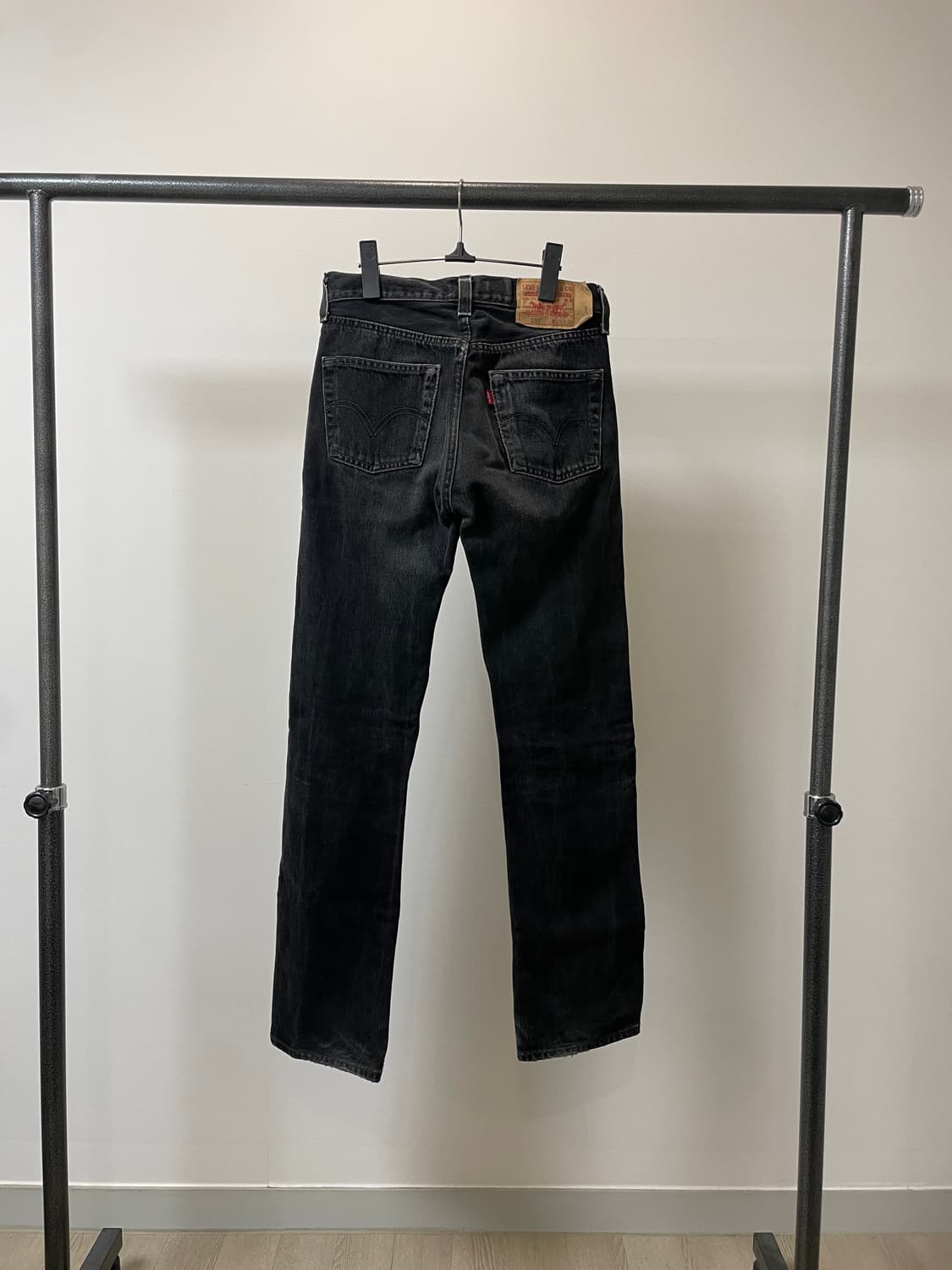 (29) Levis 리바이스501 흑청 데님팬츠 상품이미지1