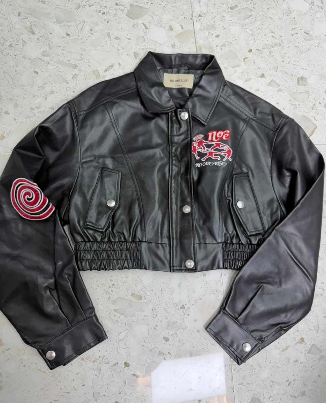 NO ONE ELSE 블랙 가죽 크롭 자켓 상품이미지1