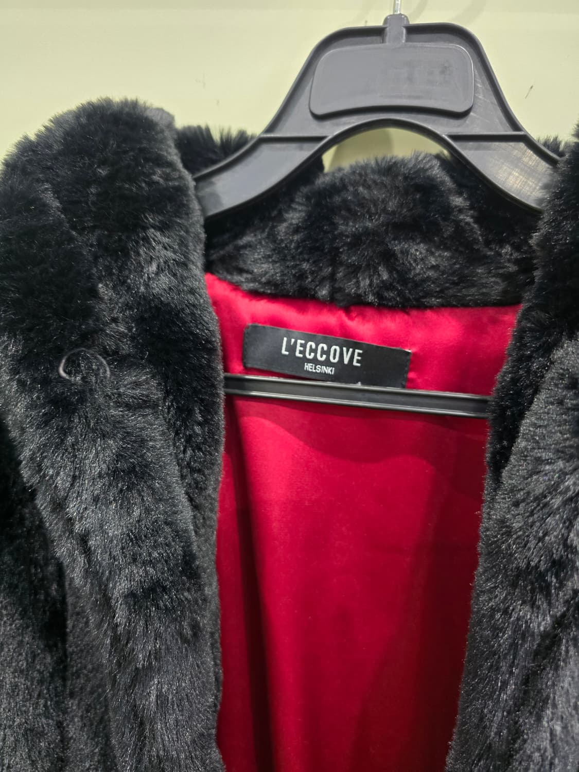 L'ECCOVE Helsinki 블랙 퍼 자켓 상품이미지6