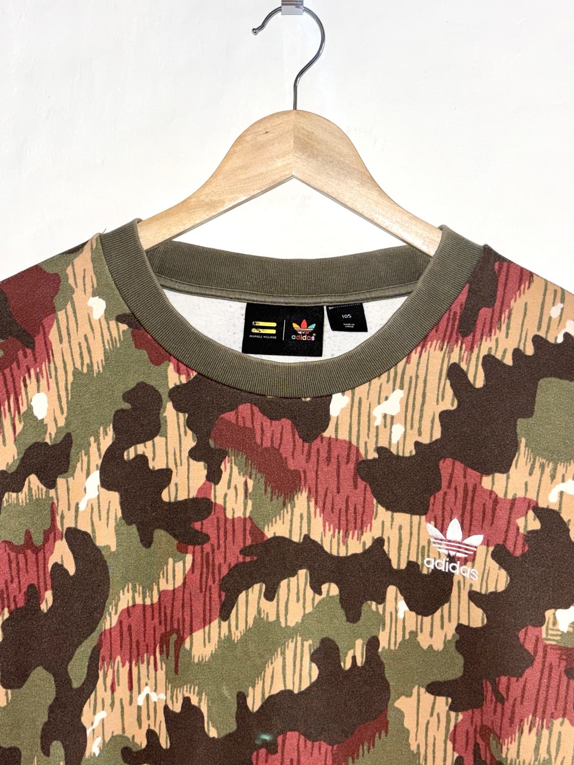 아디다스 x Pharrell Williams 카모 맨투맨 / Camo 상품이미지3