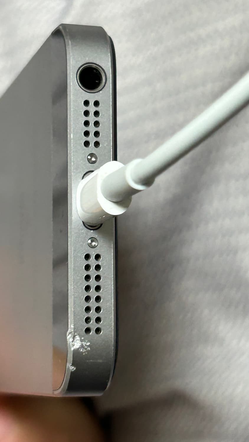 아이폰se1 스페이스그레이 32기가 상품이미지5