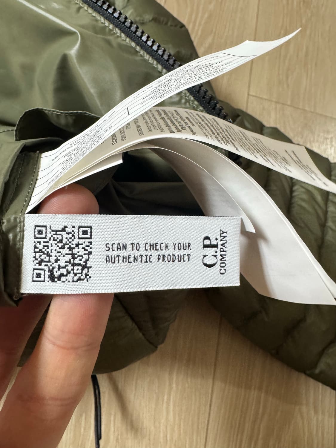 54사이즈 CP컴퍼니 디디쉘 경량 고글 패딩 점퍼 카키 상품이미지6