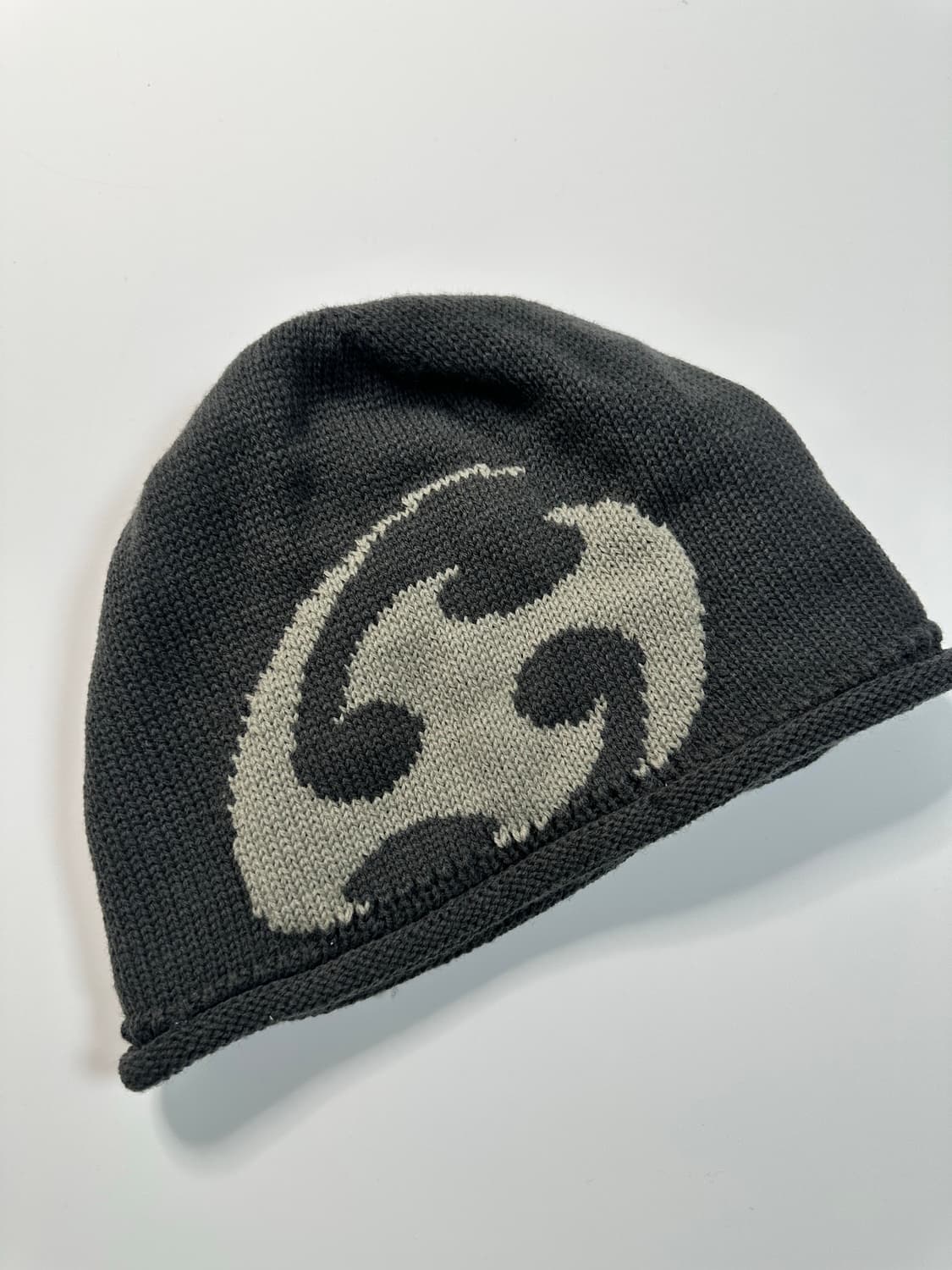 산산기어 24SS 차콜 로고비니 상품이미지2