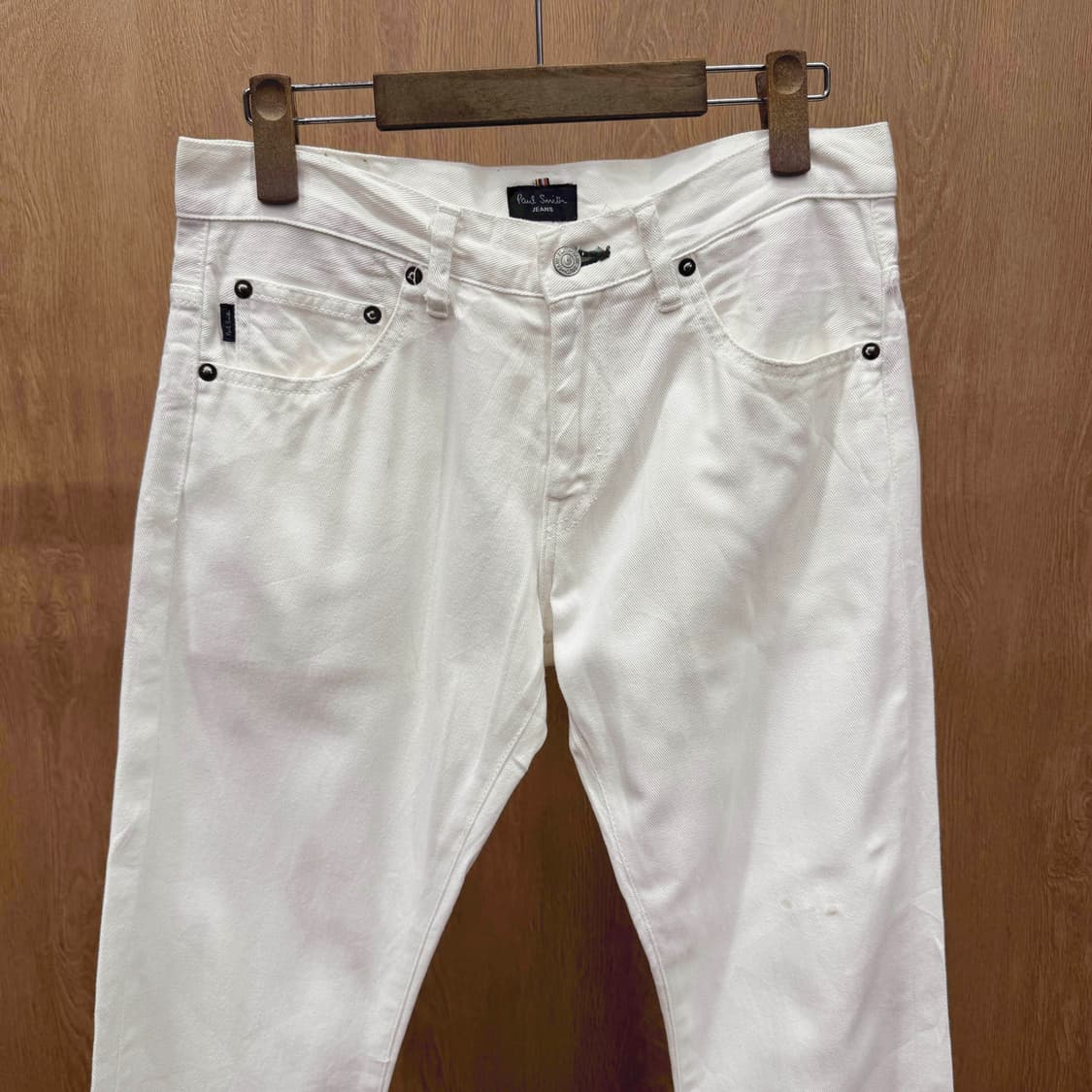 폴스미스 팬츠 5포켓 구조 메탈 리벳 디테일 스트레이트 핏 화이트 상품이미지4