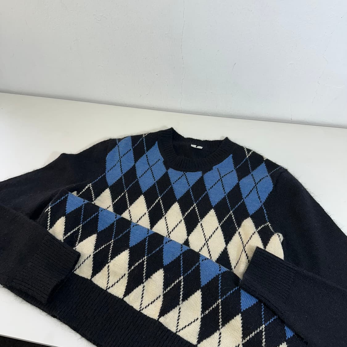 M 아르켓 네이비 아가일 모헤어 라운드니트 상품이미지1