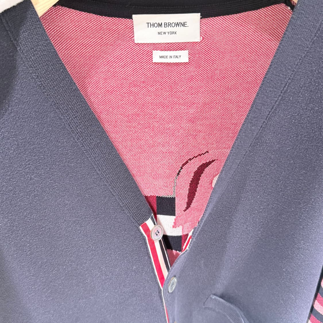 2 / 톰브라운 사선완장 자카드 라이온 가디건 상품이미지4