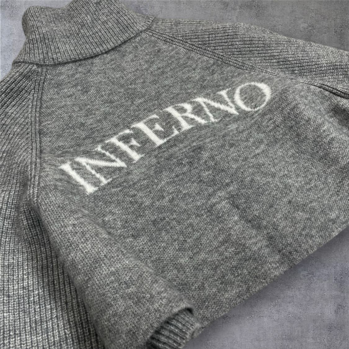 숲 SOUP 그레이 레터링 하이넥 크롭 니트 집업  상품이미지8