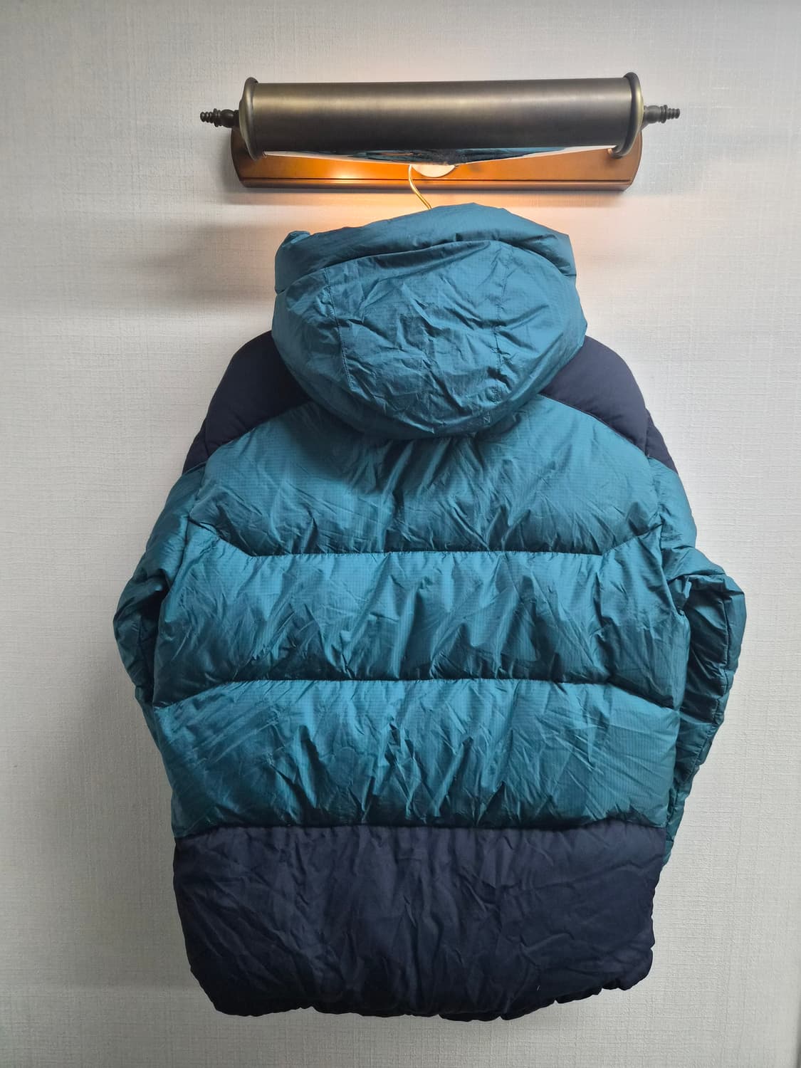 L/100) 마운틴 하드웨어 구스다운 패딩 팝니다 상품이미지2