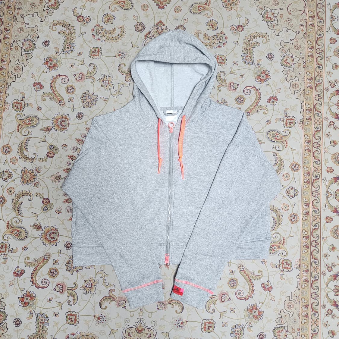 아디다스X스텔라 맥카트니 여성 크롭 후드집업
100 상품이미지1