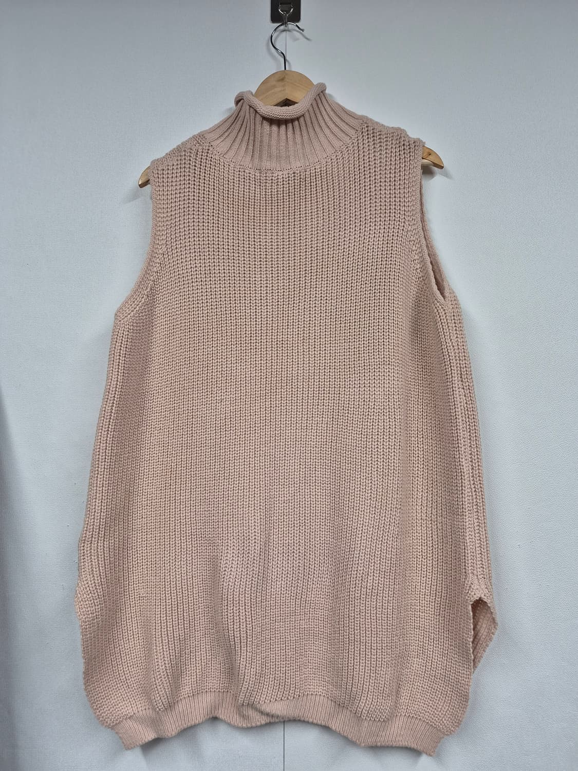 인디핑크 터들넥 니트 롱 베스트 상품이미지1