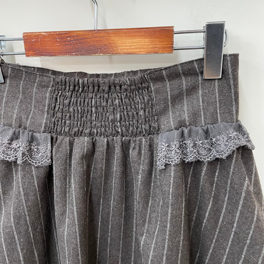 엑시즈팜 오네걀 장미 단추 로맨 브라운 레이스 프릴 플레어 스커트 상품이미지5