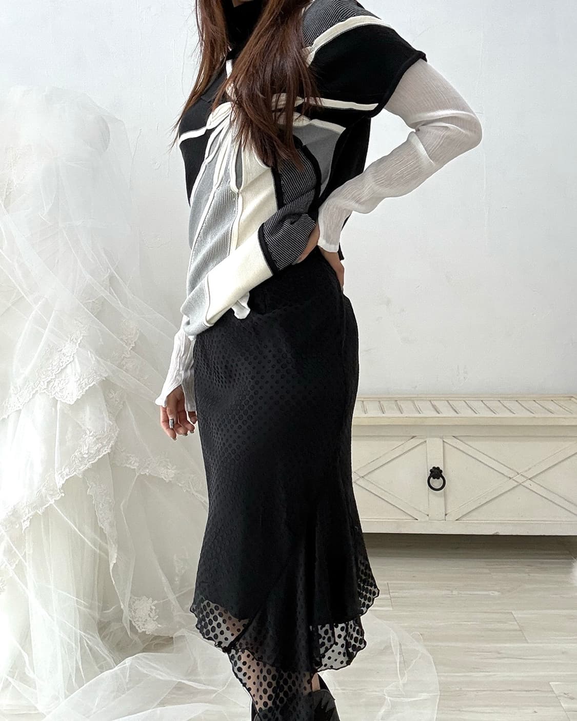 black dot pattern midi skirt 상품이미지6