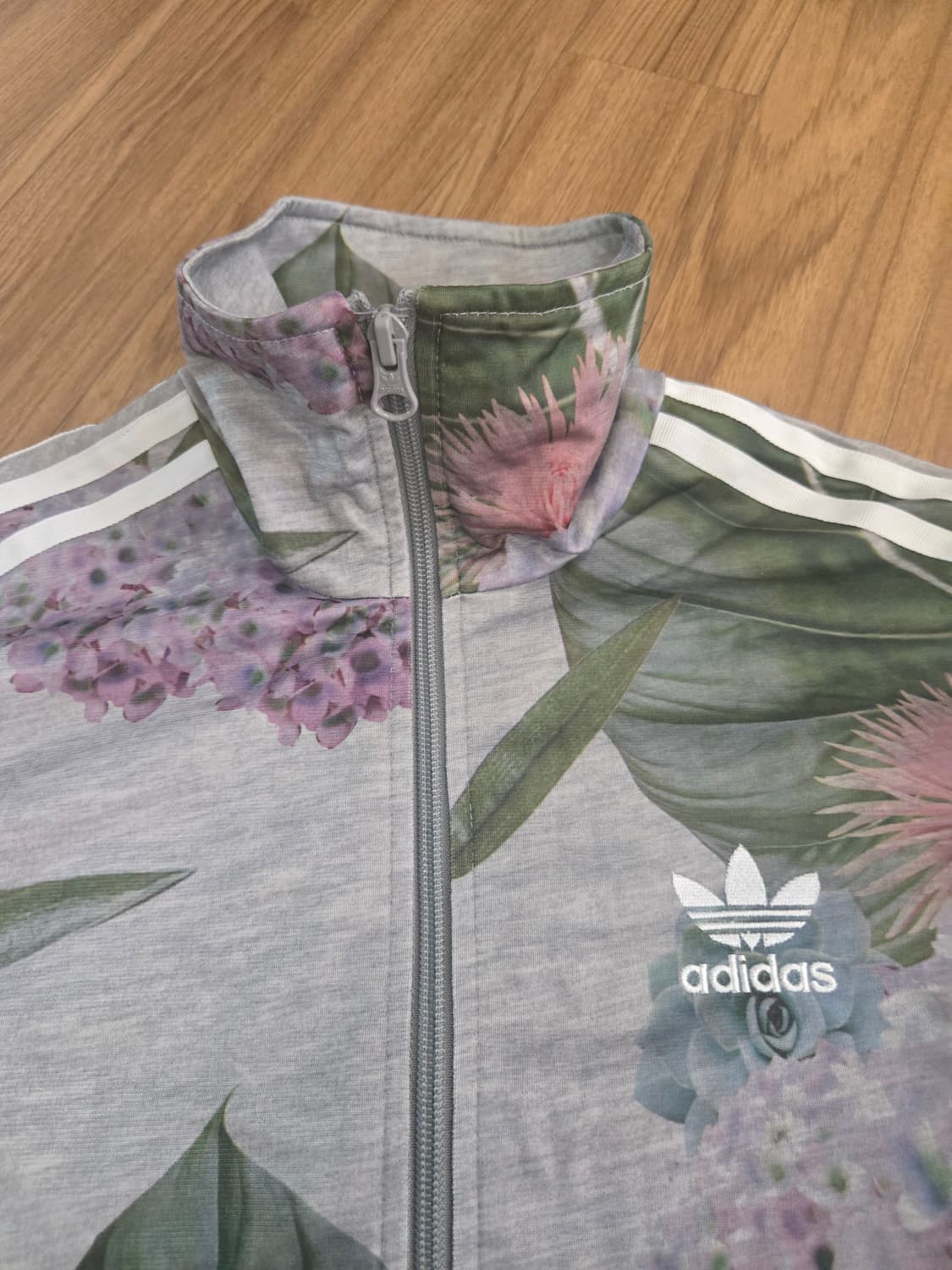 아디다스 플라워 프린팅 트랙탑 여성 상품이미지2
