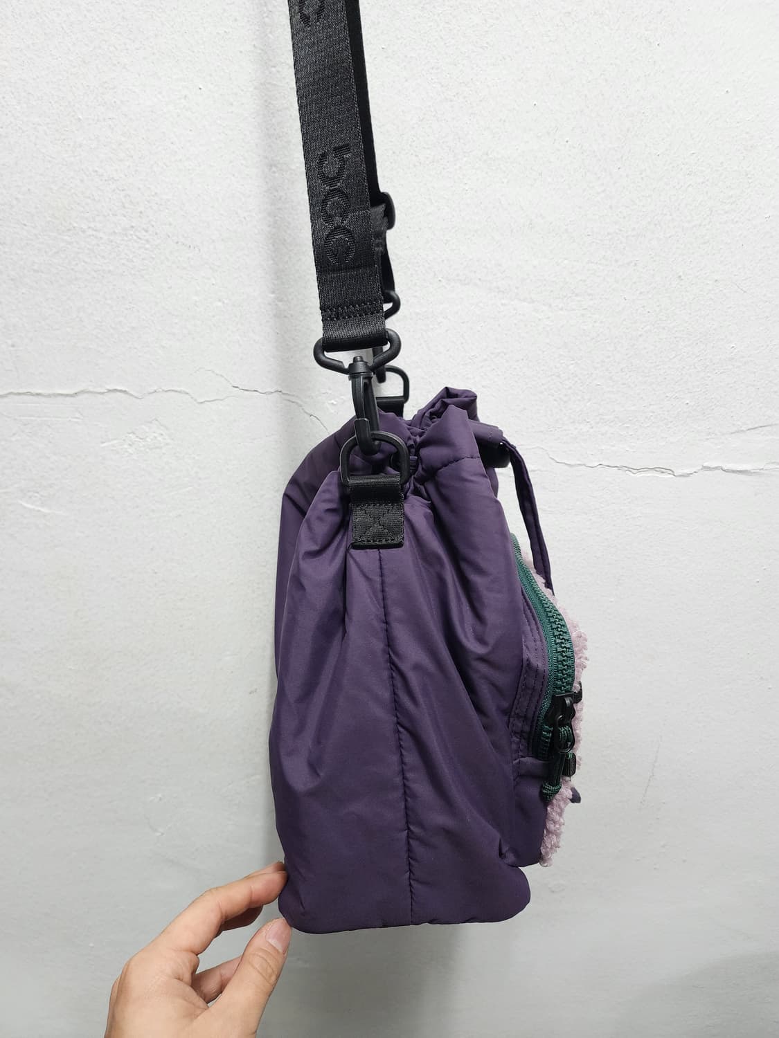 블랙야크 BCC 퍼프 크로스백 상품이미지2