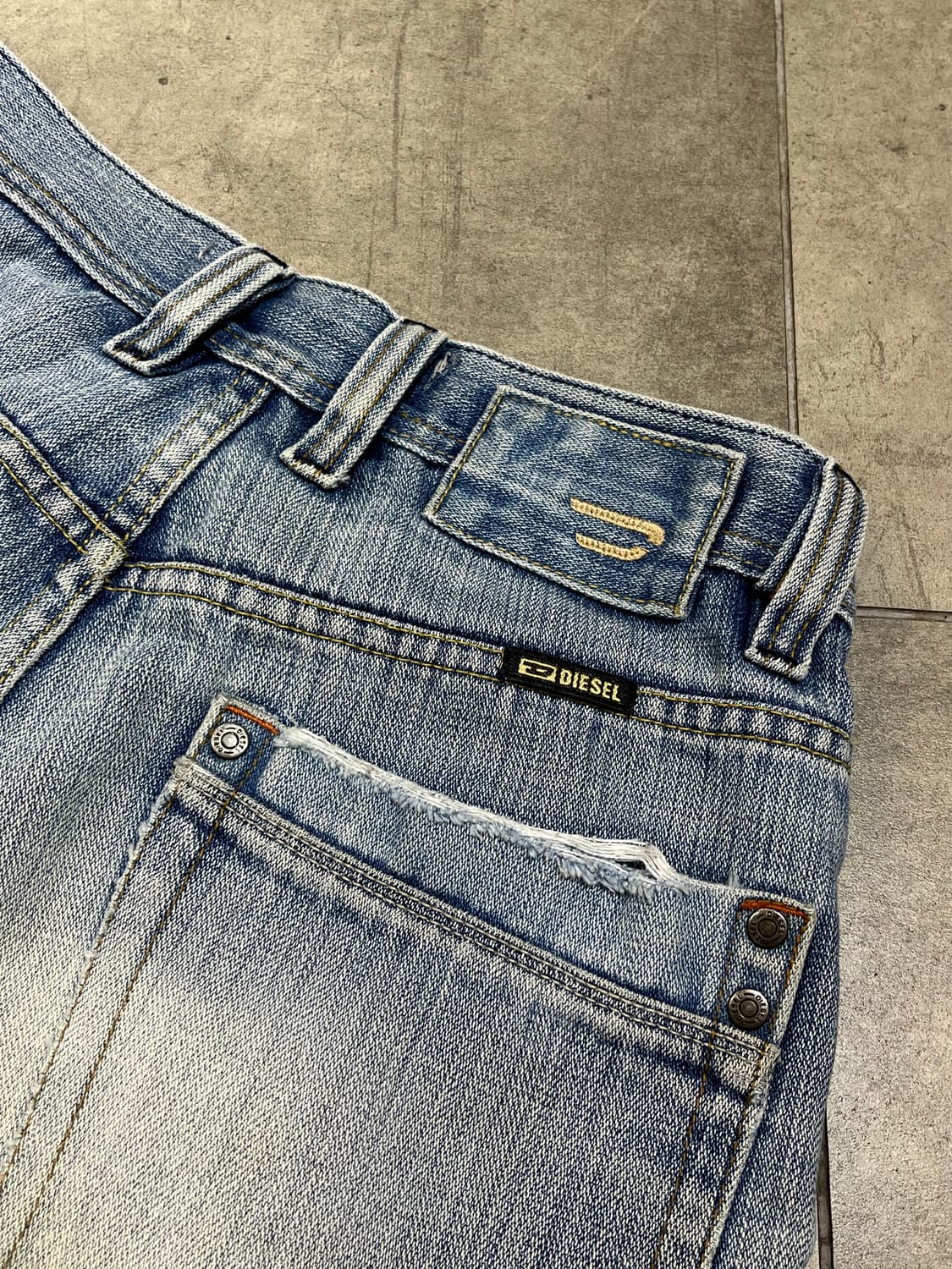 Diesel Industry 화이트 워싱 연청 와이드 데님 팬츠  상품이미지5