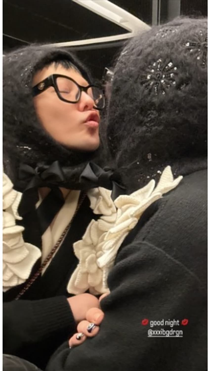 지디착) 샤넬 하트 로고 블루 라이트 안경 블랙 상품이미지8