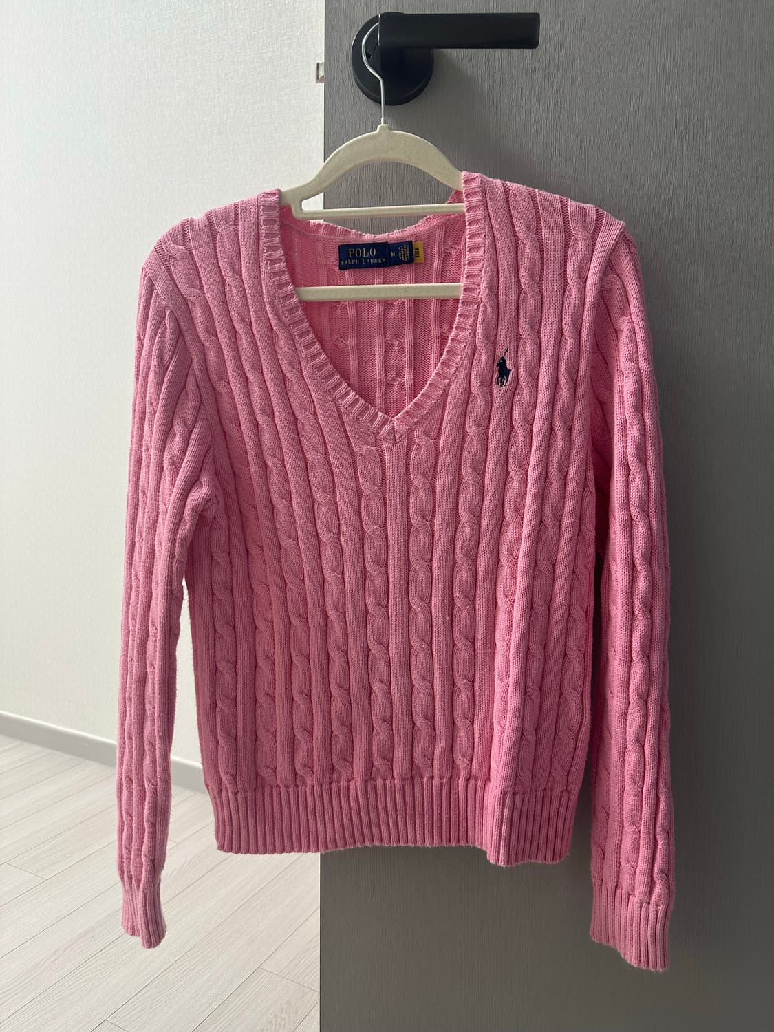 폴로 핑크 니트 브이넥 상품이미지1