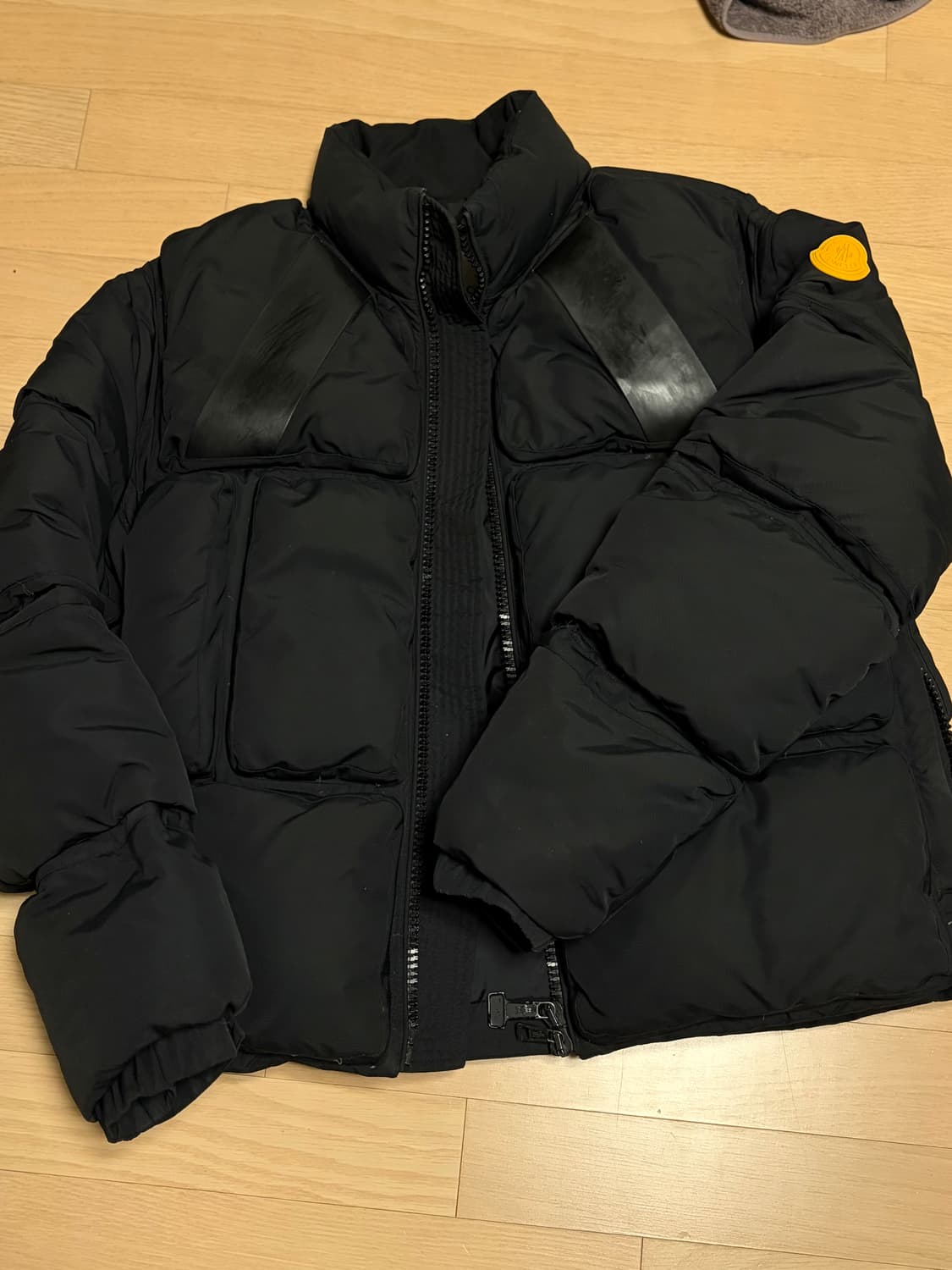 몽클레어 오프화이트 패딩 3사이즈 상품이미지1