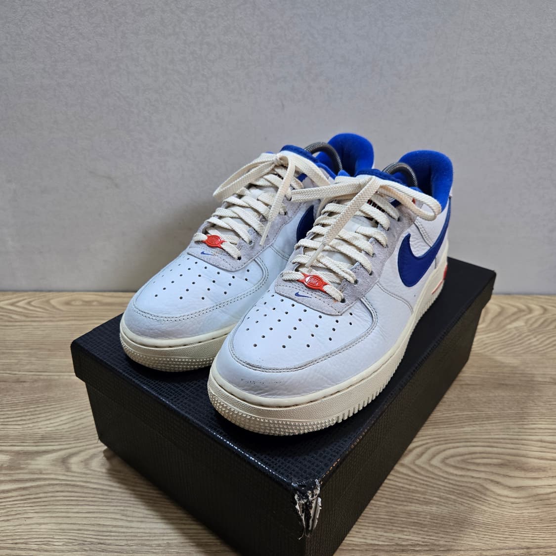 270 나이키 에어포스1 로우 빈티지 화이트 블루 상품이미지1