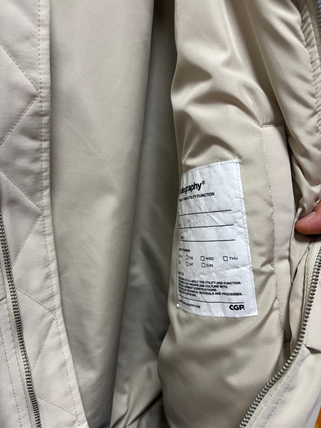 코드그라피 2-WAY 유틸리티 MA-1 자켓_크림 상품이미지5