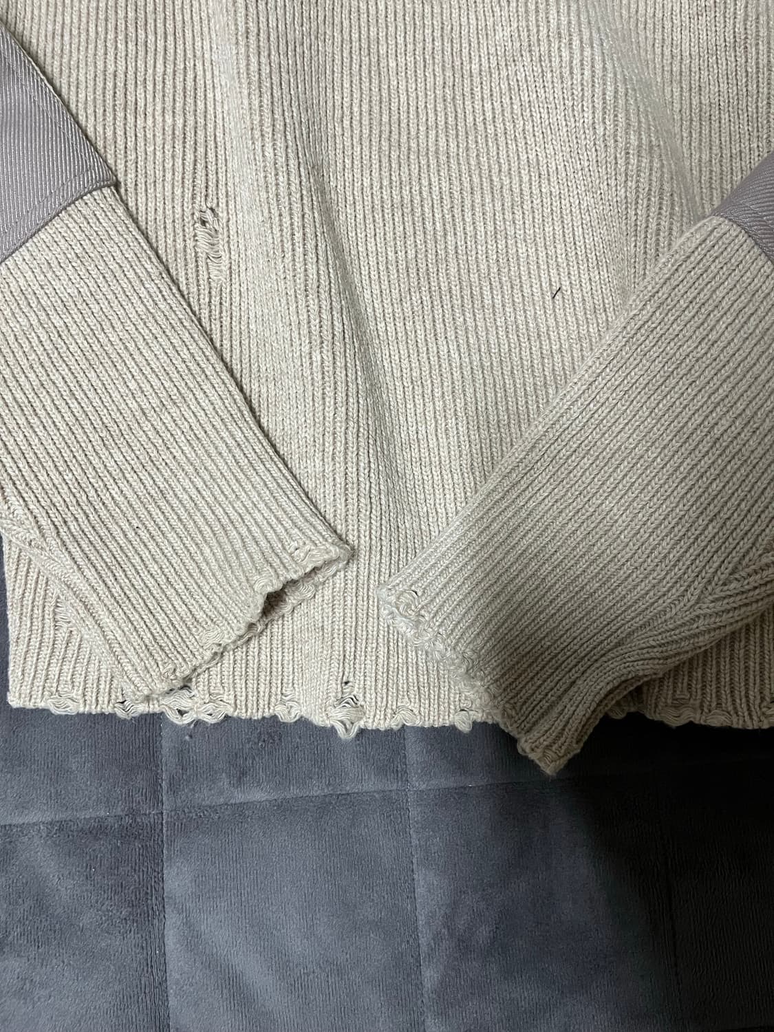 떠그클럽 패치 니트 상품이미지2