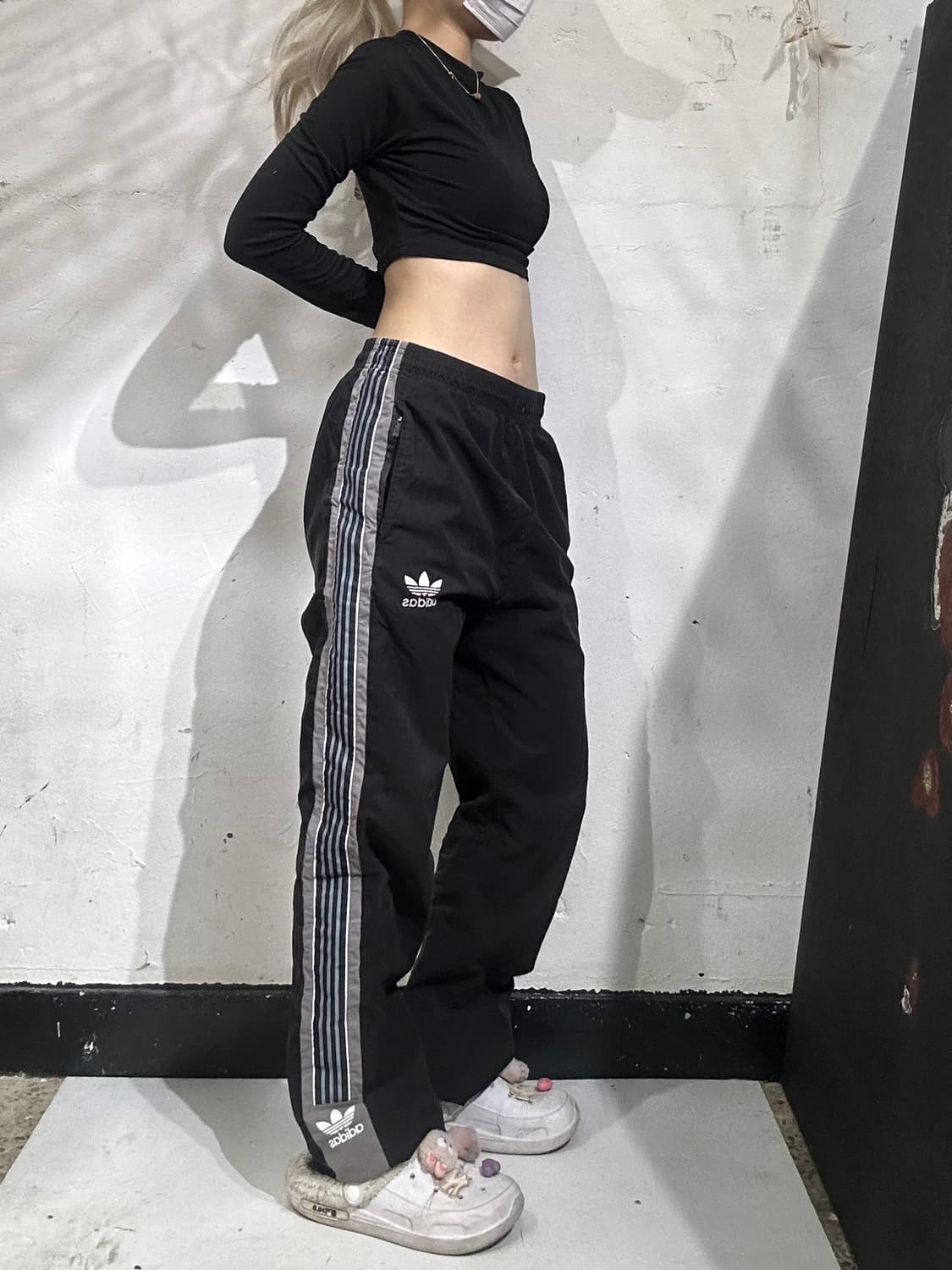 아디다스 블랙 사이드 라인 밑단 로고 트랙 팬츠 XL 상품이미지1