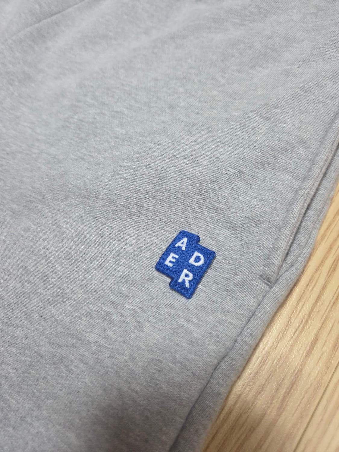 아더에러 시그니피컨트 TRS팬츠 그레이 L사이즈 팝니다 상품이미지4